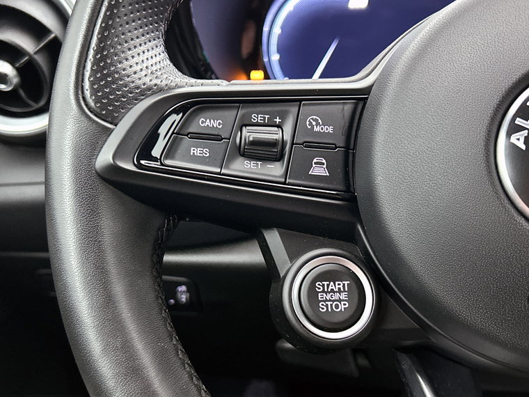 Vehicle Image 24