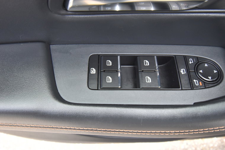 Vehicle Image 26