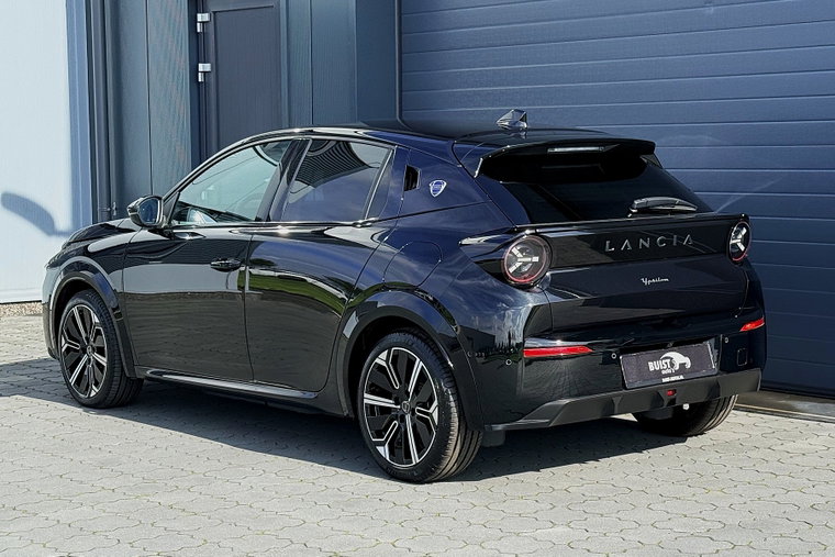 Vehicle Image 36