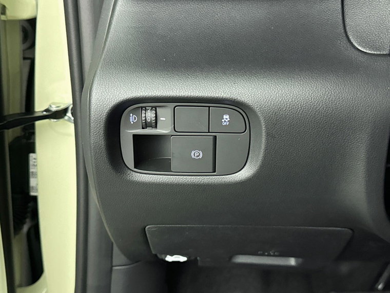 Vehicle Image 27