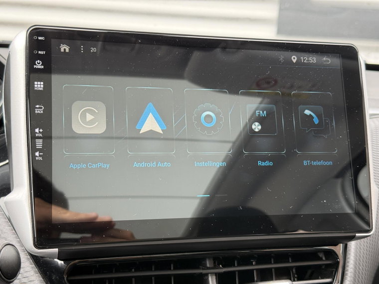 Vehicle Image 14
