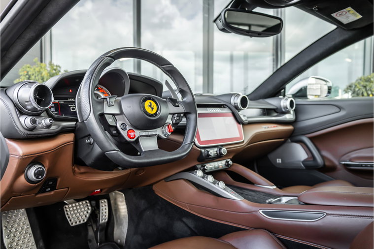 Vehicle Image 8
