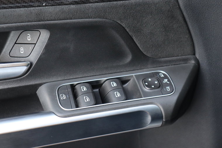 Vehicle Image 33