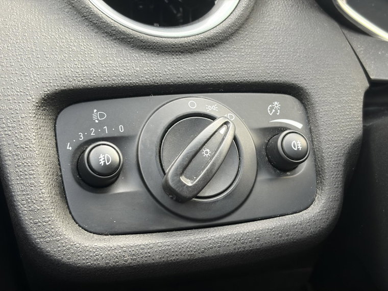 Vehicle Image 24
