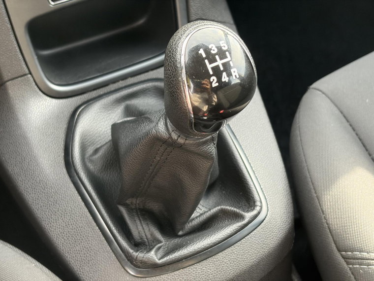 Vehicle Image 26