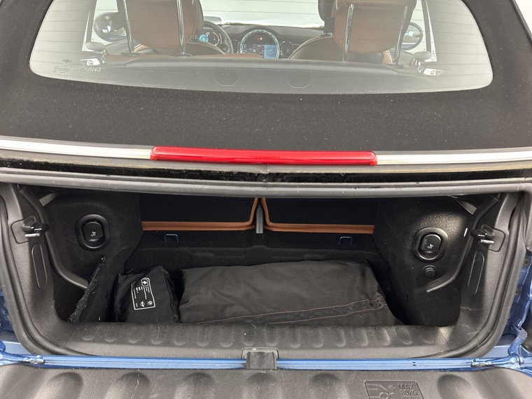 Vehicle Image 33