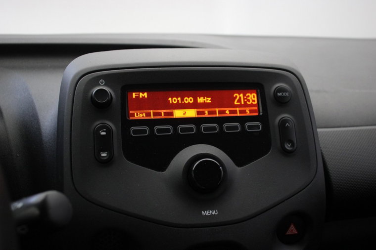 Vehicle Image 24