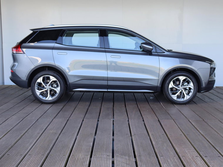Vehicle Image 14