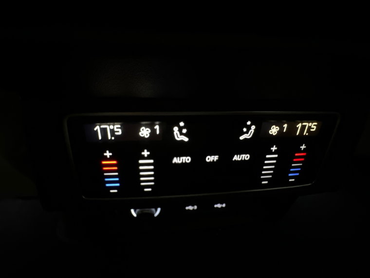 Vehicle Image 27