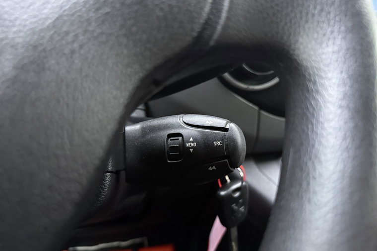 Vehicle Image 26
