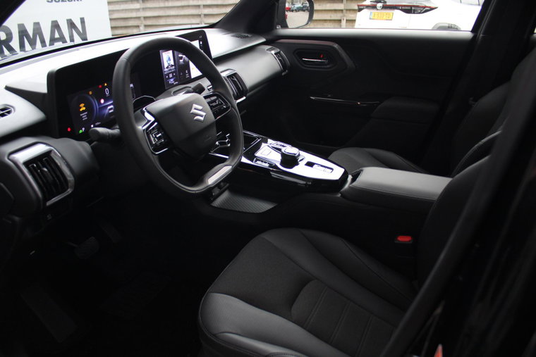 Vehicle Image 10