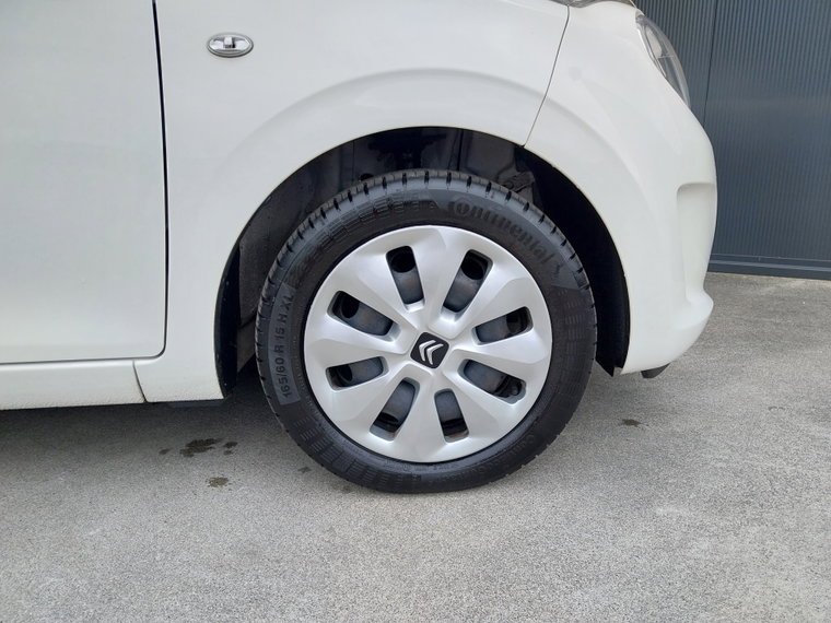 Vehicle Image 14