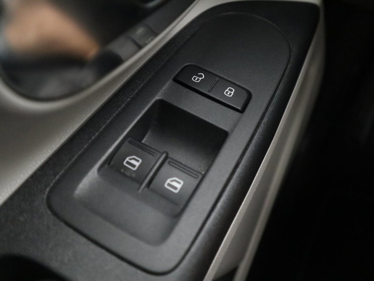 Vehicle Image 27