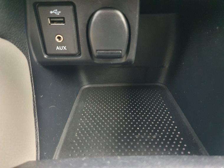 Vehicle Image 32