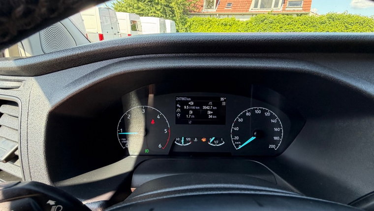 Vehicle Image 26