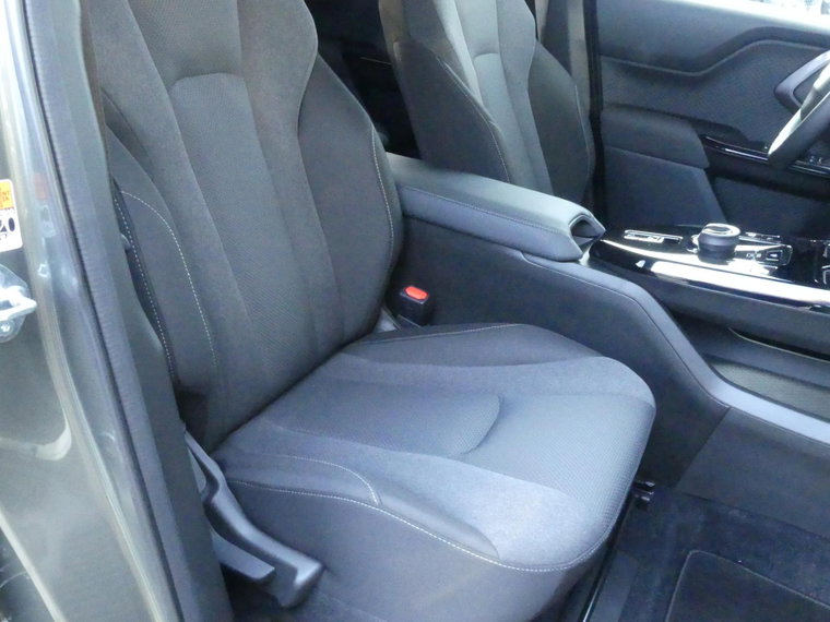 Vehicle Image 37