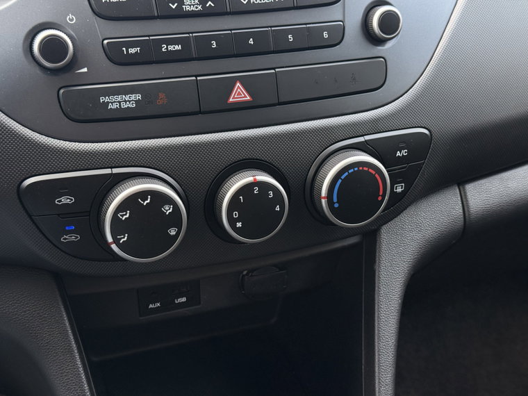 Vehicle Image 26
