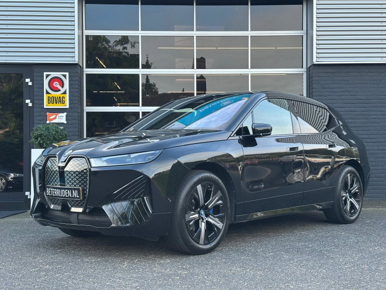 BMW iX