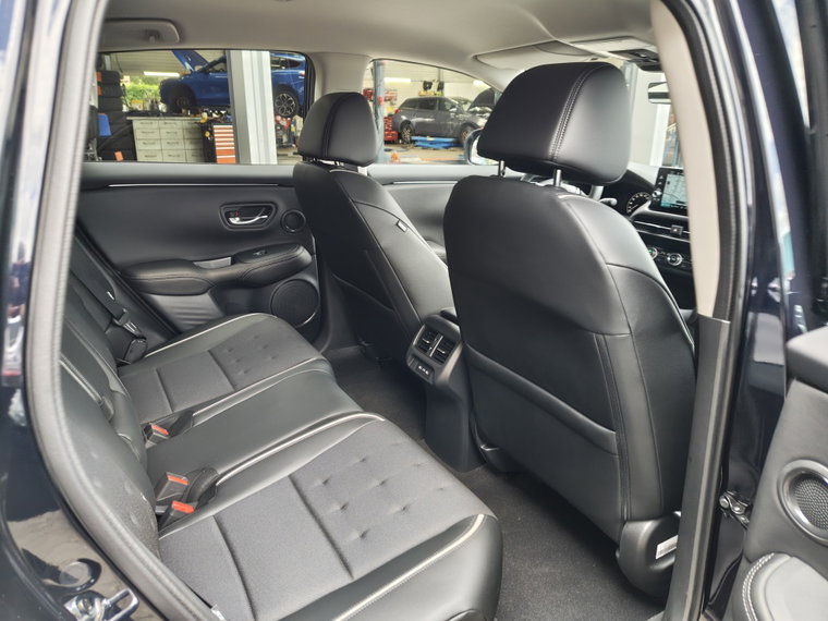 Vehicle Image 31