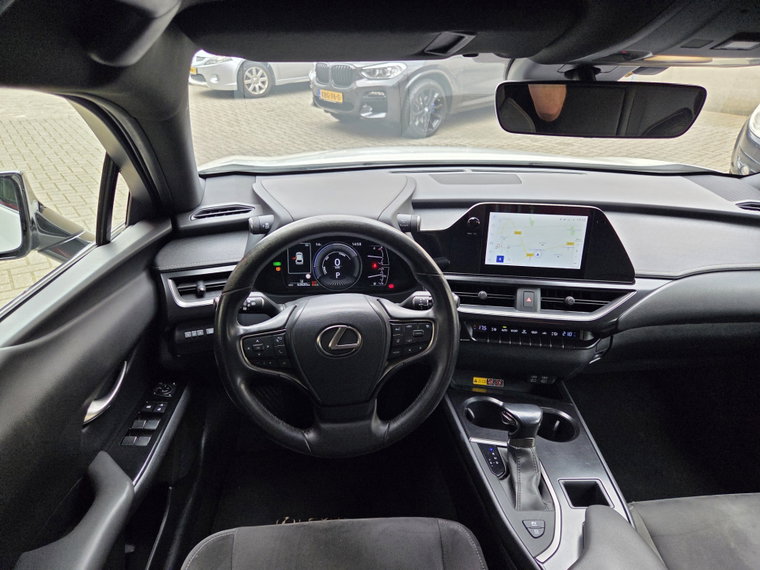 Vehicle Image 10