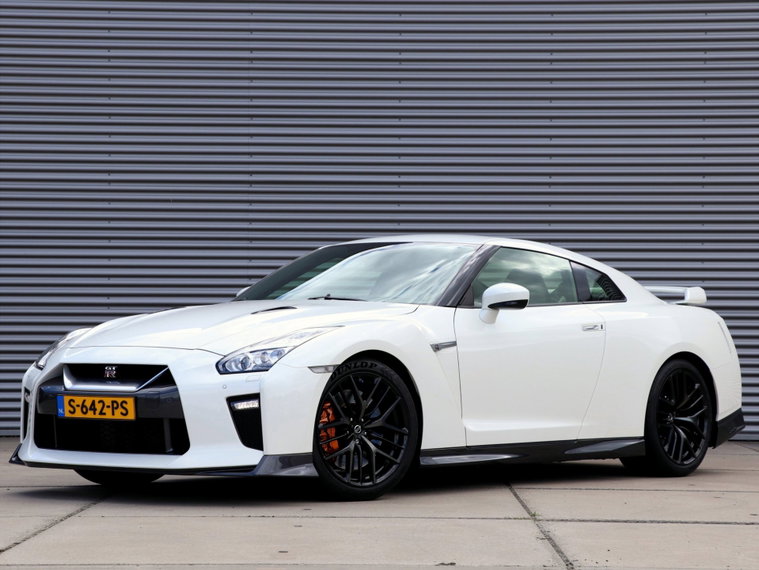 Nissan GT-R