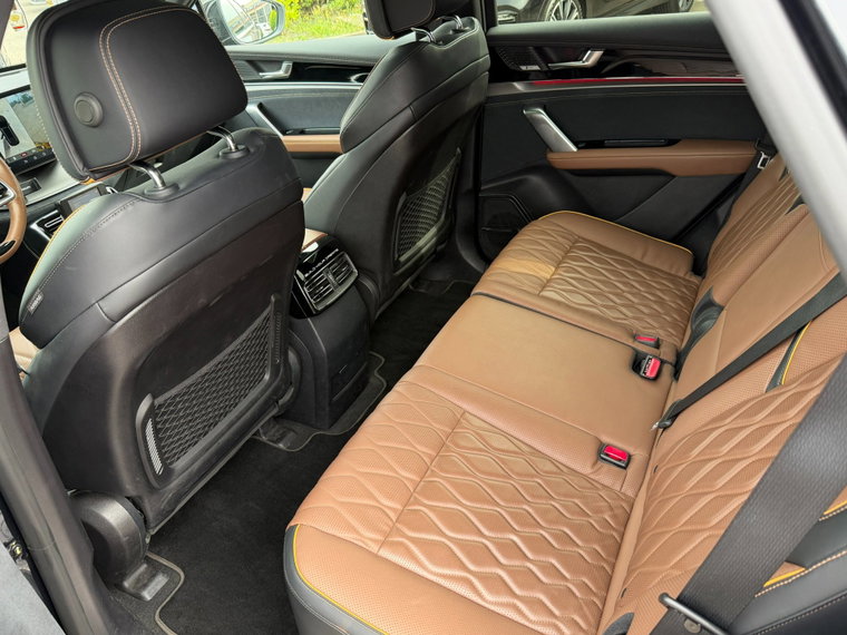 Vehicle Image 20