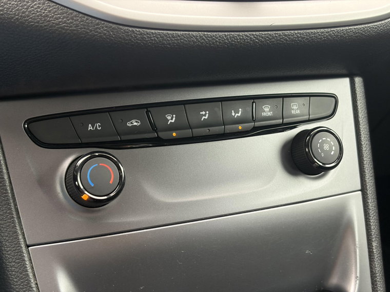 Vehicle Image 27
