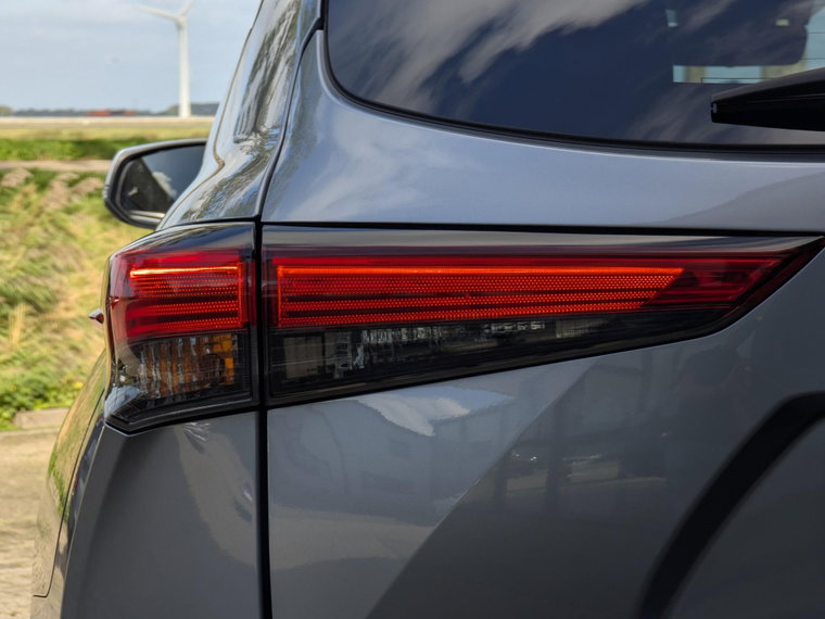 Vehicle Image 13