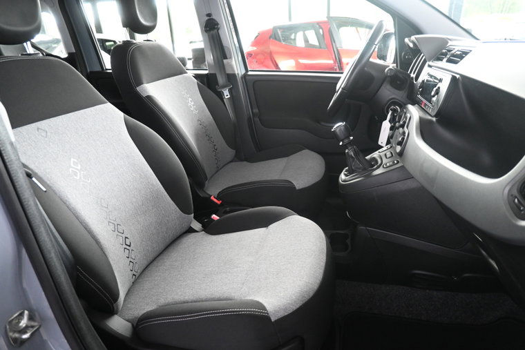 Vehicle Image 21