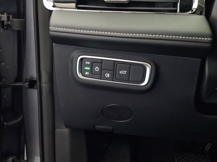 Vehicle Image 36