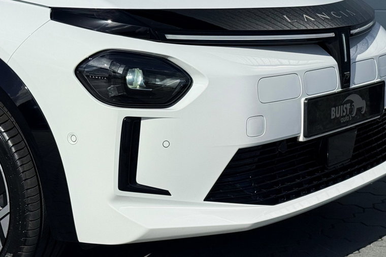 Vehicle Image 33