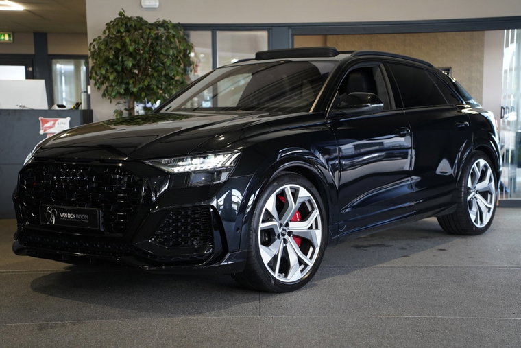 Audi RSQ8