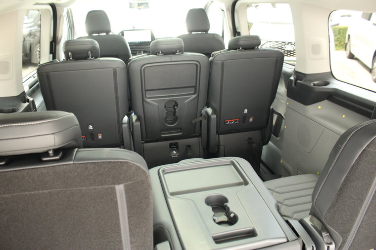 Vehicle Image 13