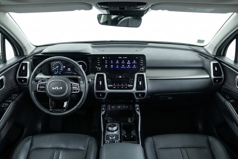 Vehicle Image 12