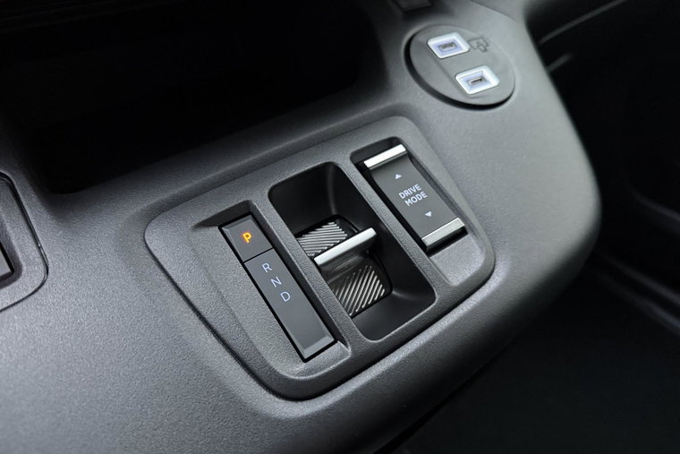 Vehicle Image 23