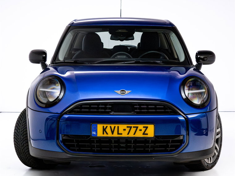 Vehicle Image 32