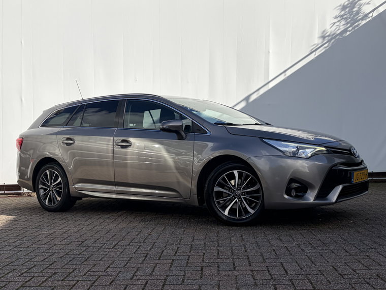Toyota Avensis leasen
