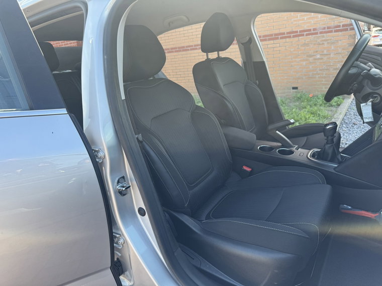 Vehicle Image 27
