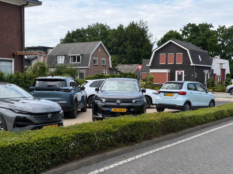 Vehicle Image 37