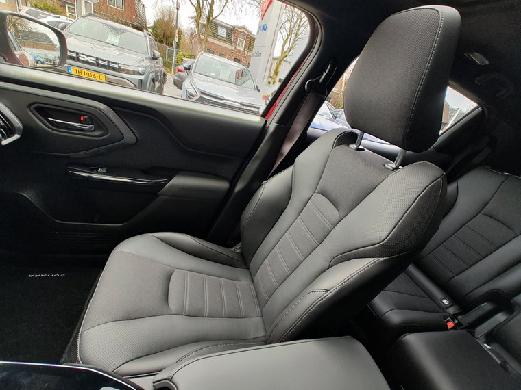 Vehicle Image 30