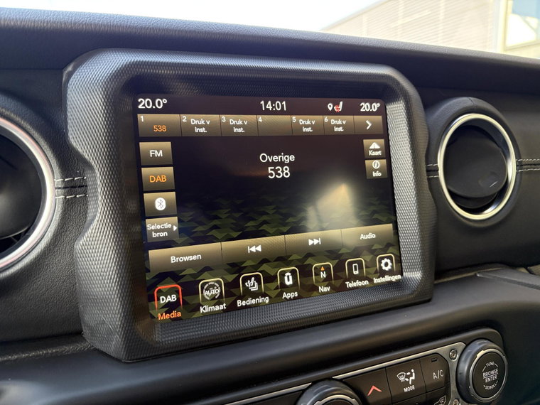 Vehicle Image 32