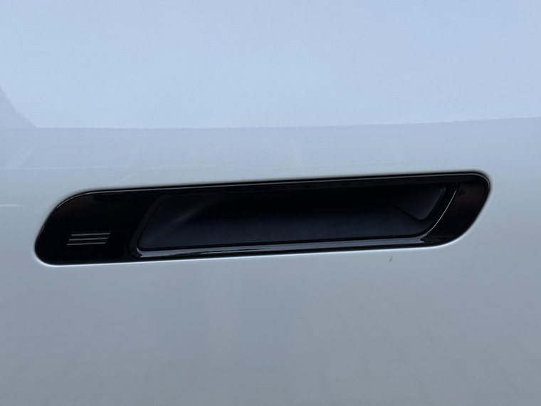 Vehicle Image 56