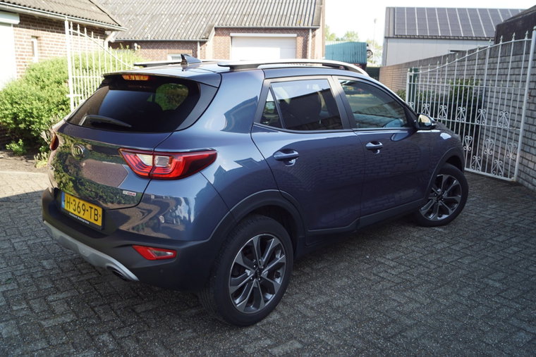 Vehicle Image 42