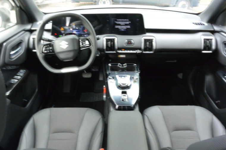 Vehicle Image 21