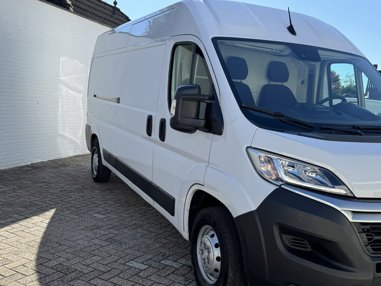 Vehicle Image 41