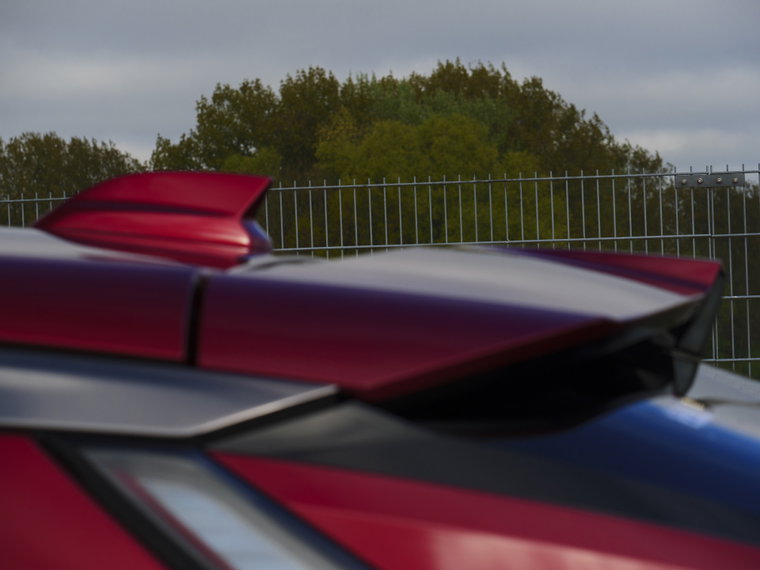 Vehicle Image 25