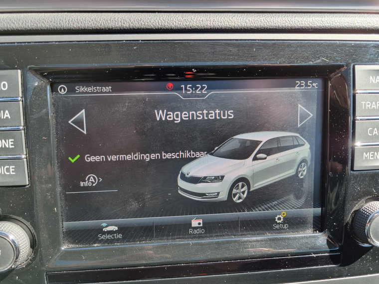 Vehicle Image 32
