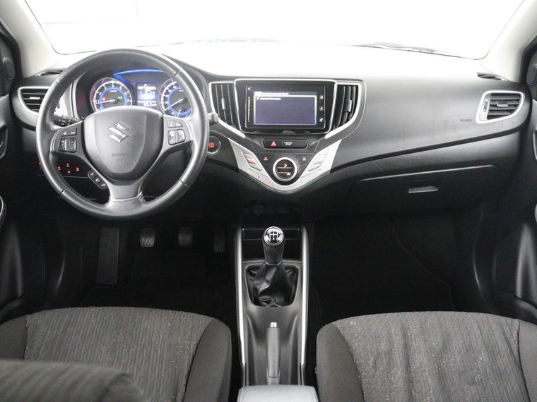 Vehicle Image 7