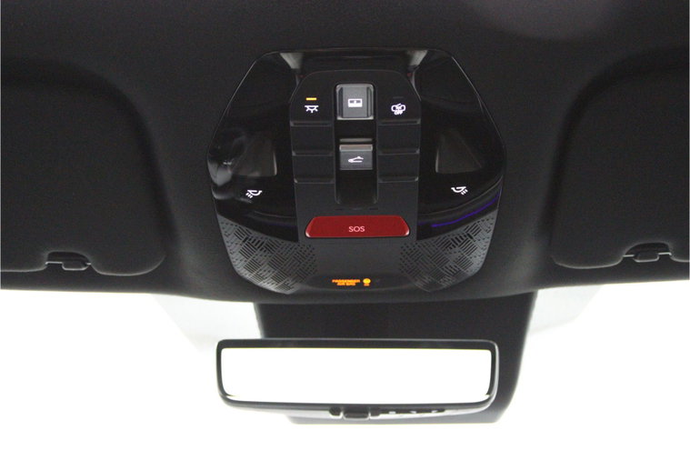 Vehicle Image 32