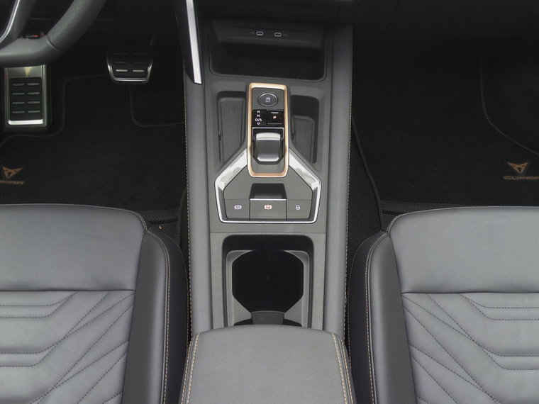 Vehicle Image 24